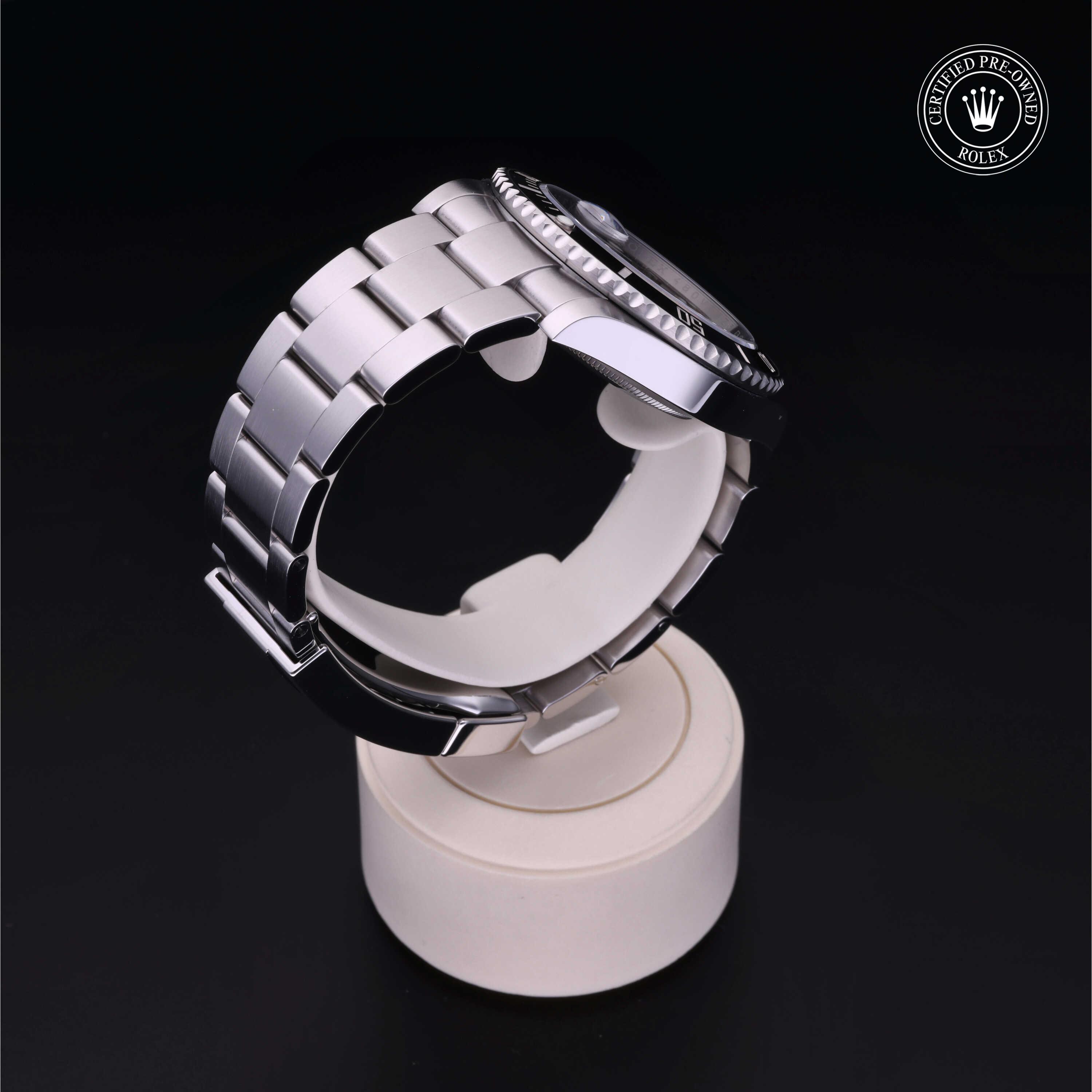Oyster Perpetual Submariner Date