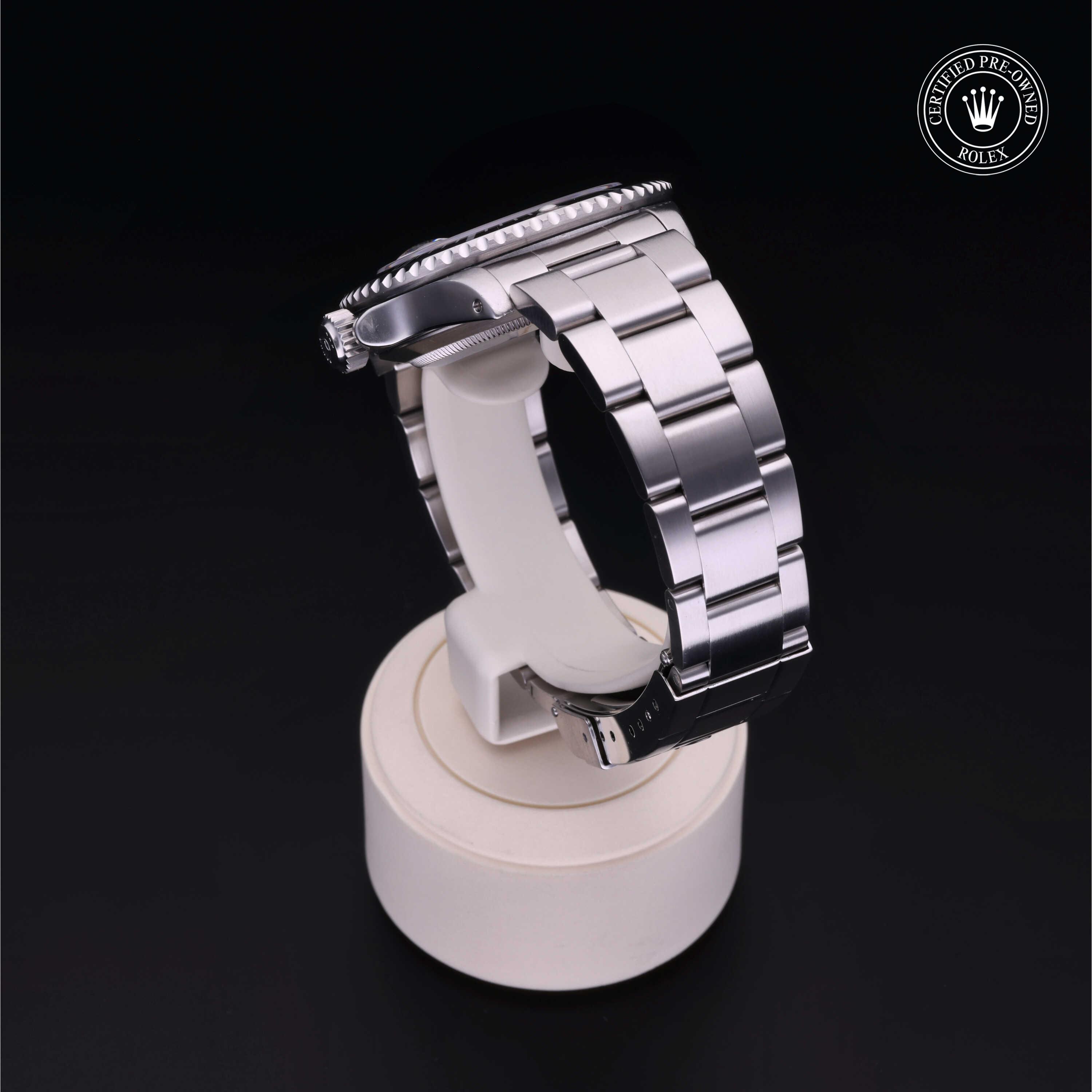 Oyster Perpetual Submariner Date