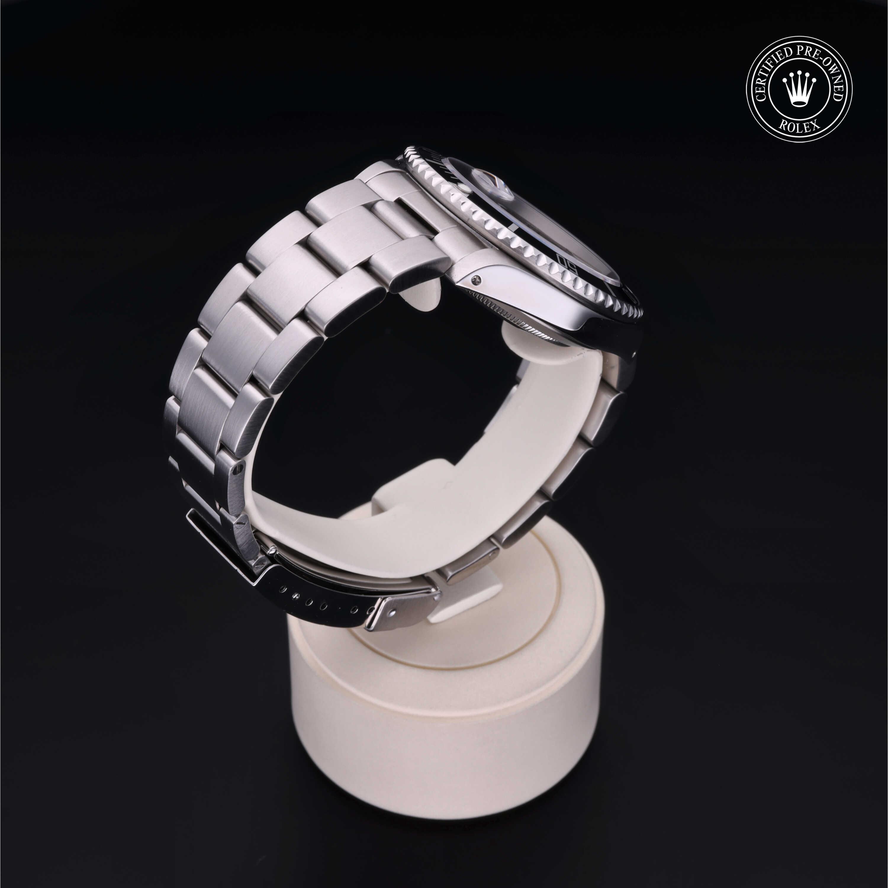 Oyster Perpetual Submariner Date