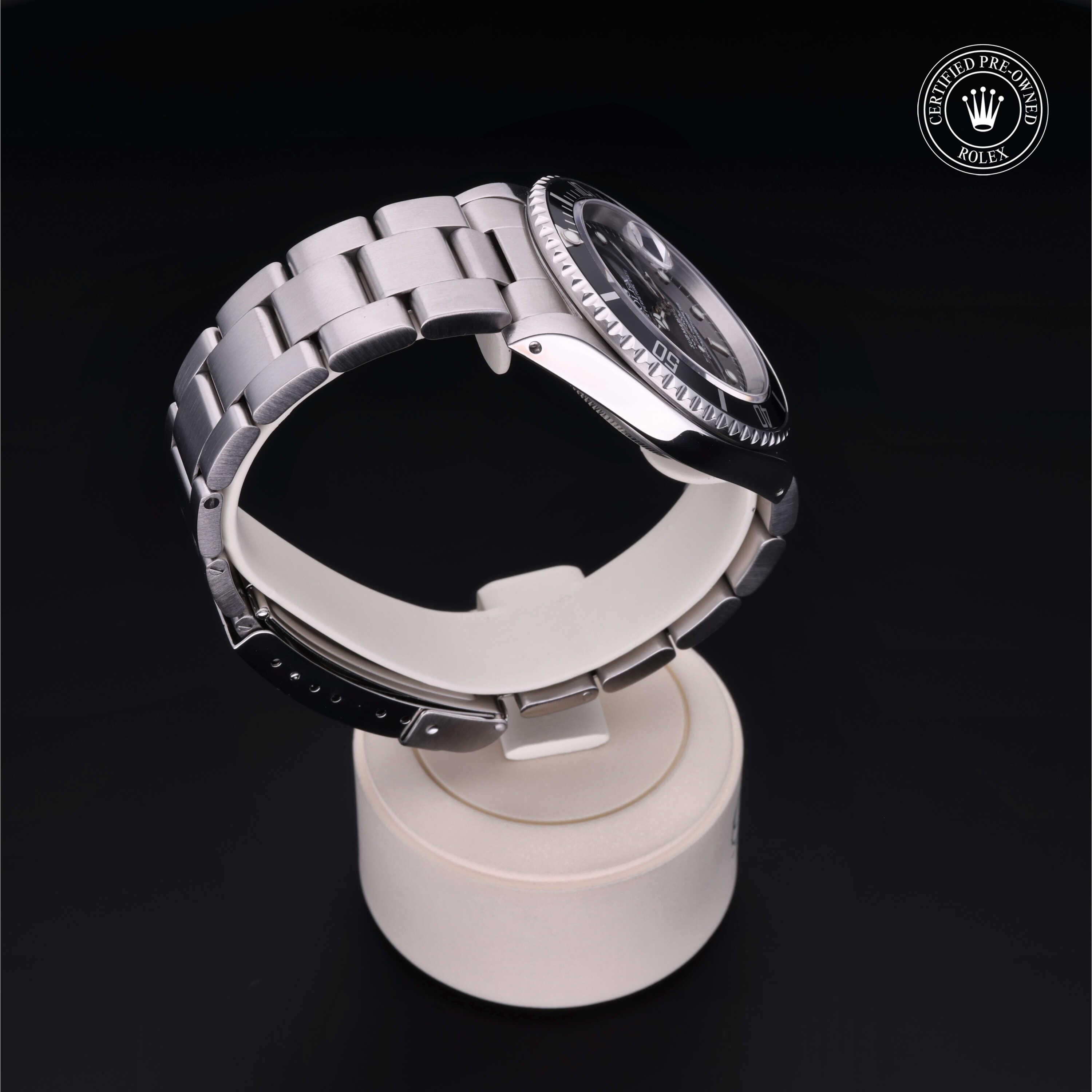 Oyster Perpetual Submariner Date