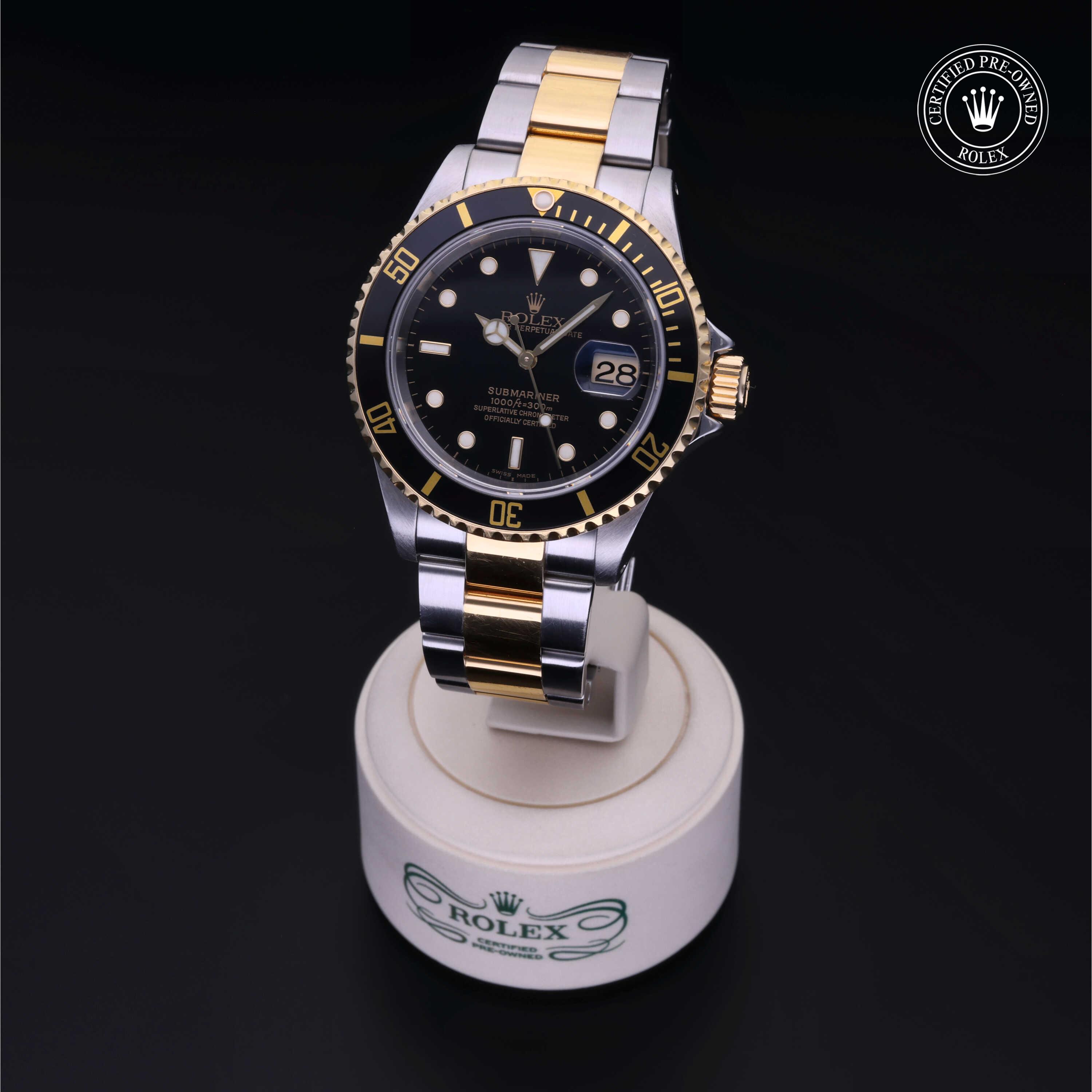 Oyster Perpetual  Submariner Date