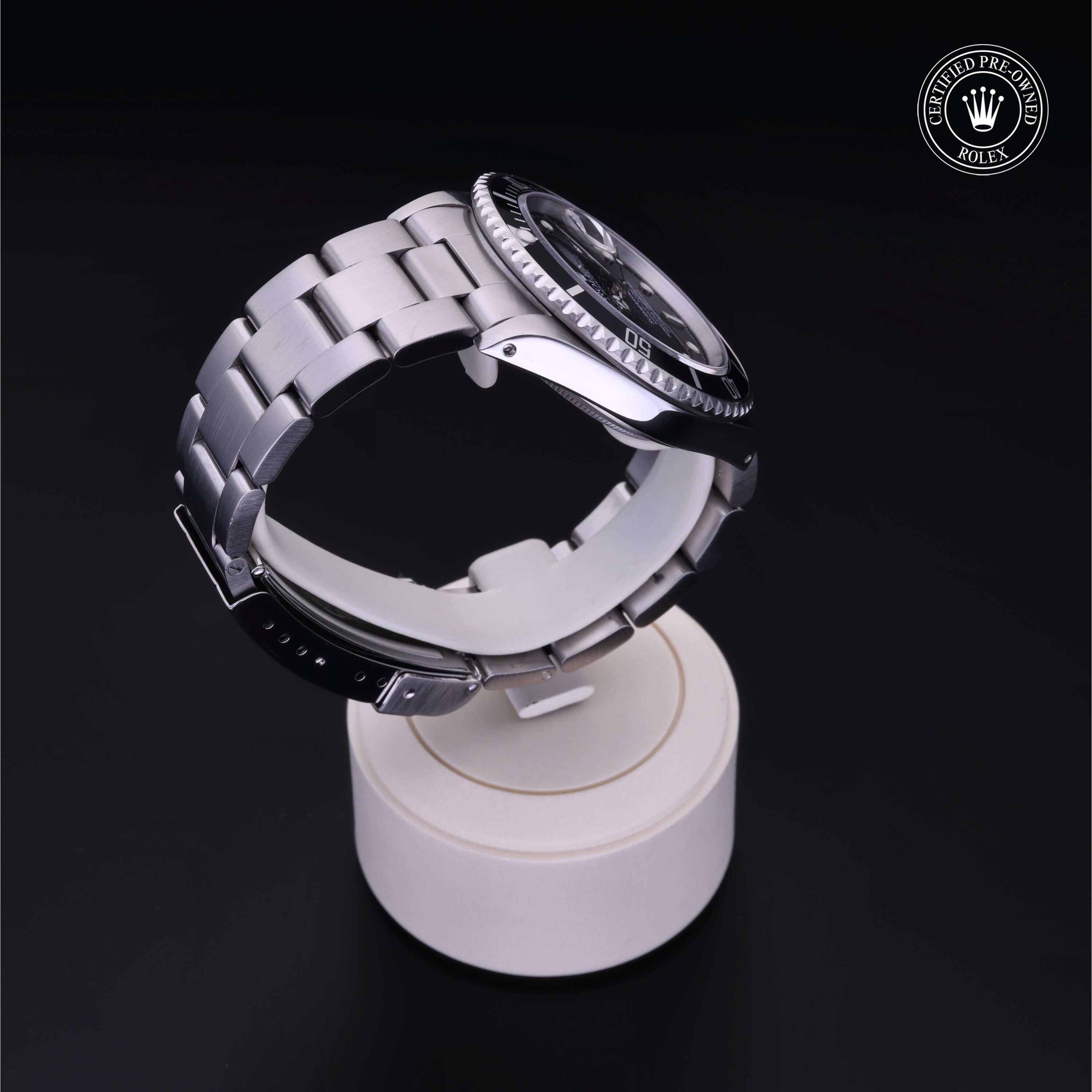 Oyster Perpetual Submariner Date