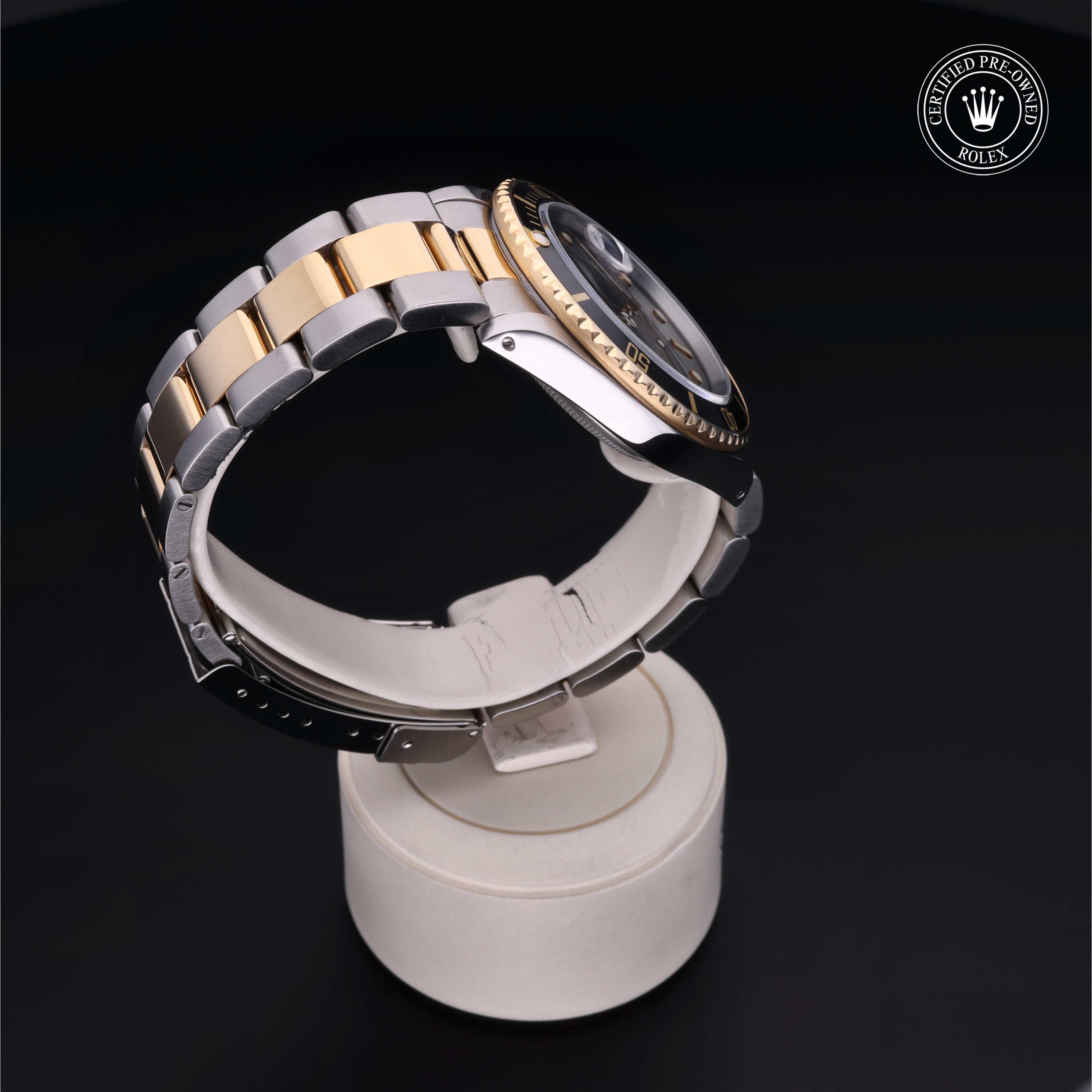 Oyster Perpetual Submariner Date